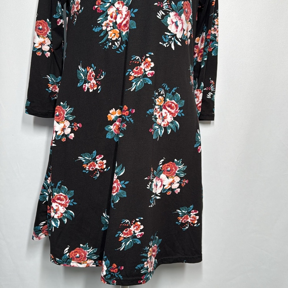 ❤️3/$30 Lildy Floral 3/4 Sleeve Black Tunic Dress - Picture 3 of 9